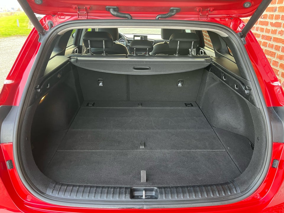 Kia Ceed 1,4 T-GDi Intro Edition SW DCT 5d