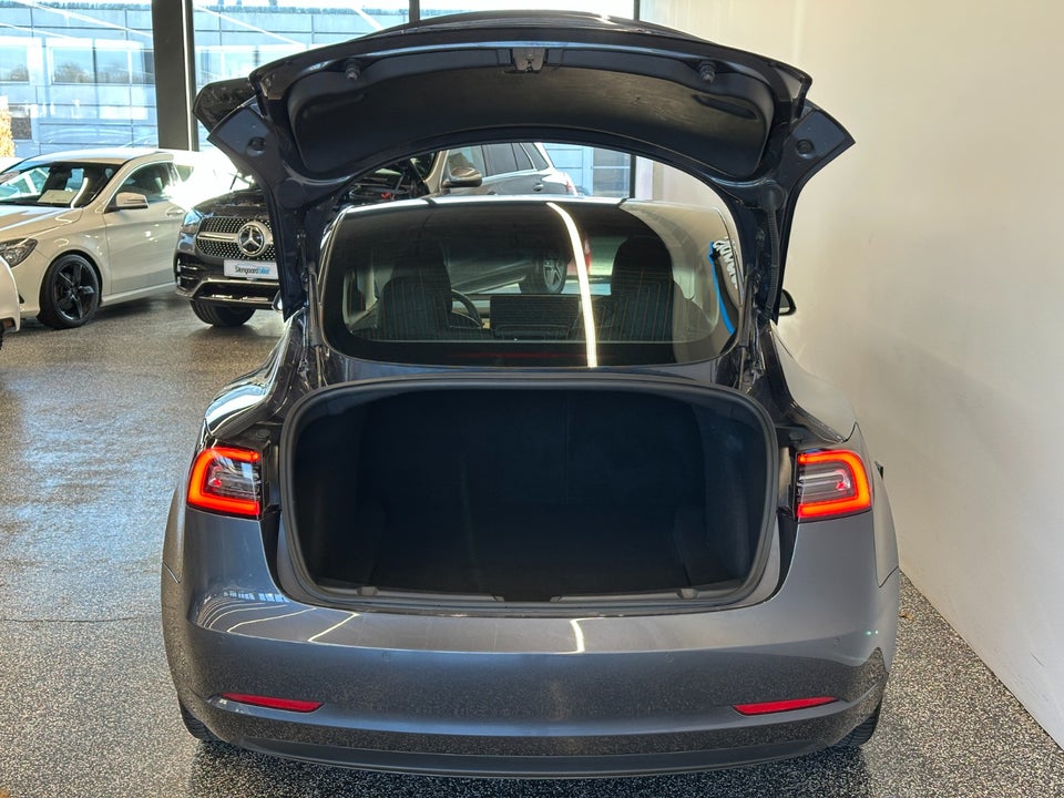 Tesla Model 3 Long Range AWD 4d
