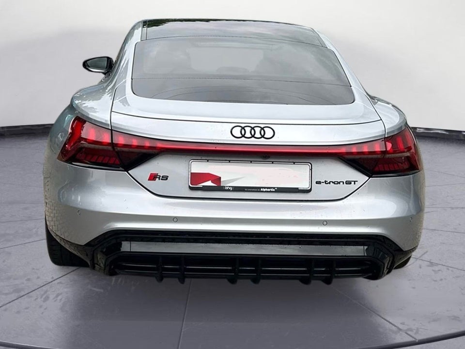 Audi RS e-tron GT quattro 4d