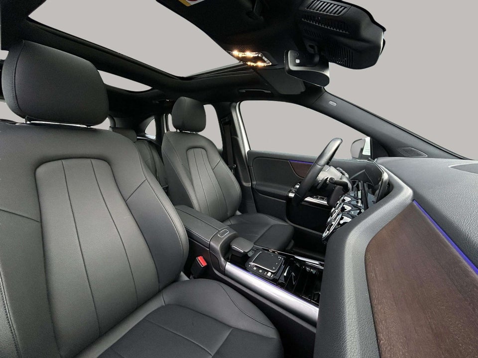 Mercedes EQA250+ Progressive 5d