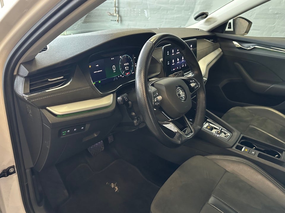 Skoda Octavia 1,4 TSi iV Plus Combi DSG 5d