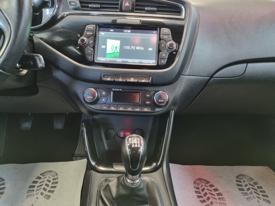 Kia Ceed 1,6 CRDi 136 Attraction 5d