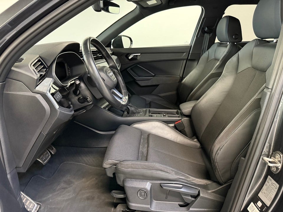 Audi Q3 45 TFSi e S-line S-tr. 5d