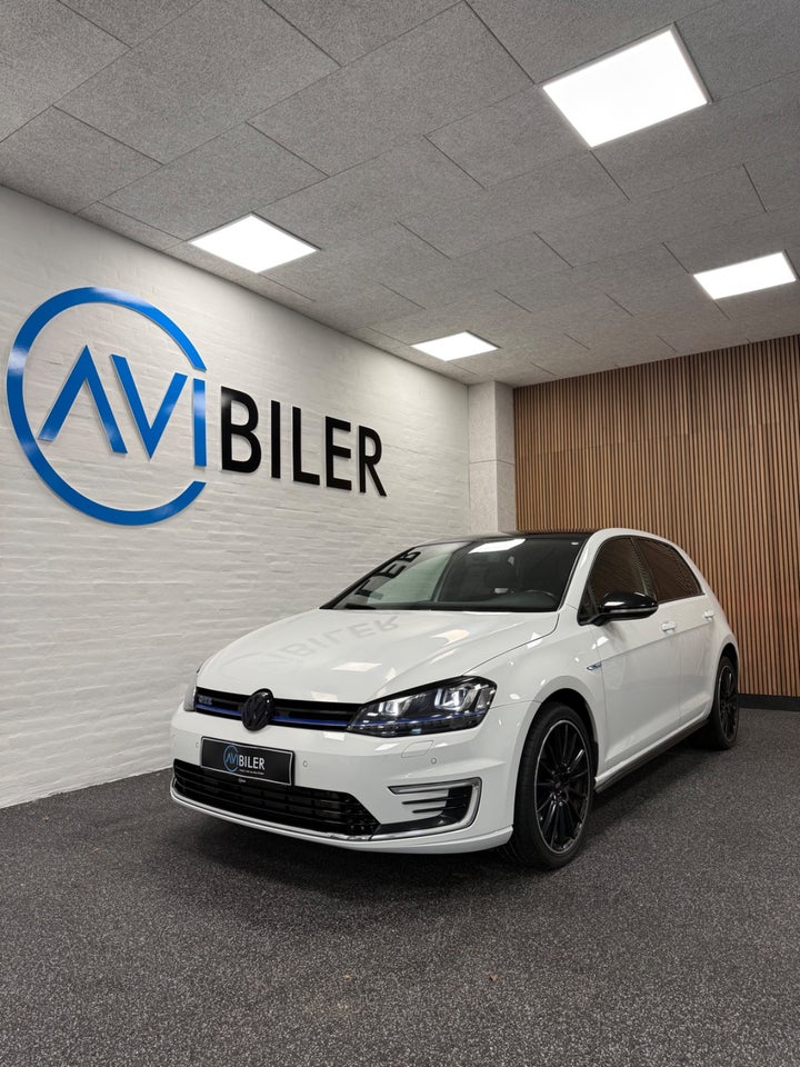 VW Golf VII 1,4 GTE DSG 5d