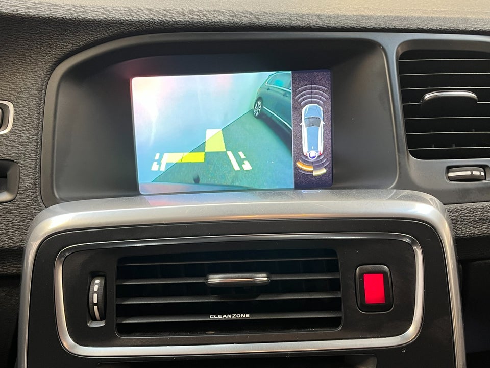 Volvo V60 2,0 D4 190 Summum aut. 5d