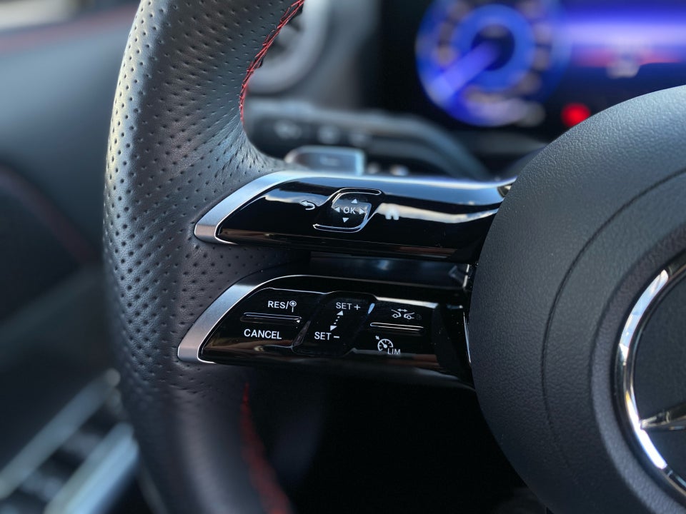 Mercedes EQA350 AMG Line 4Matic 5d