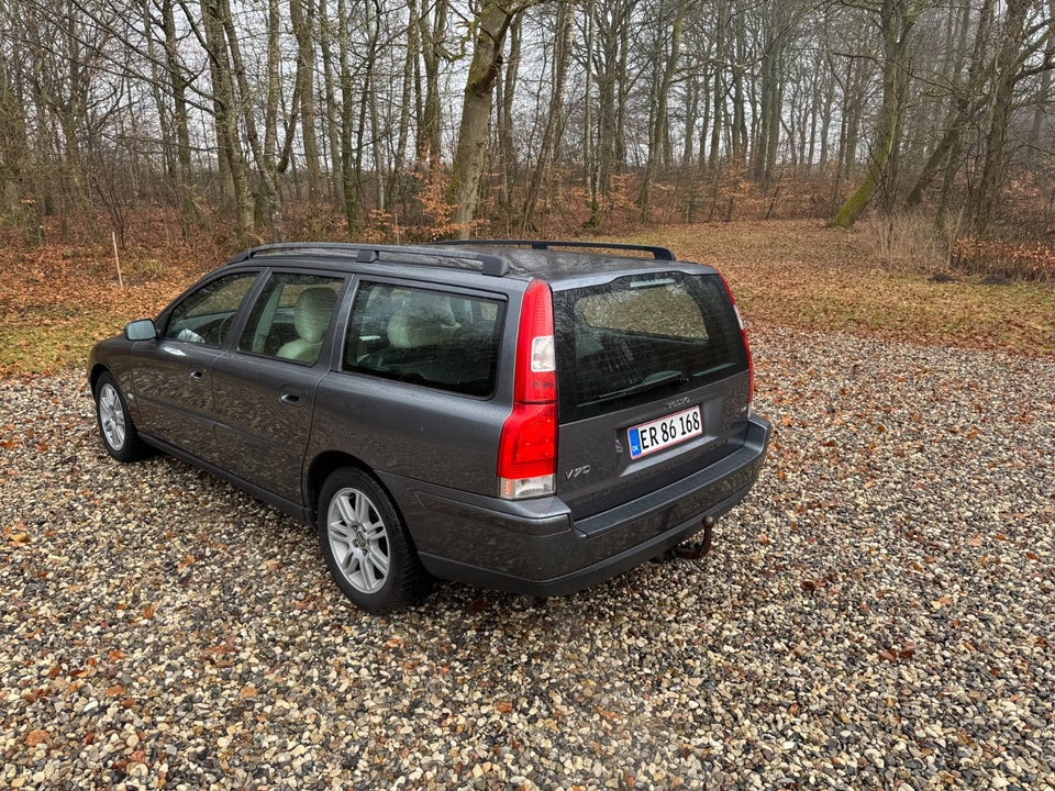 Volvo V70 2,4 170 aut. 5d