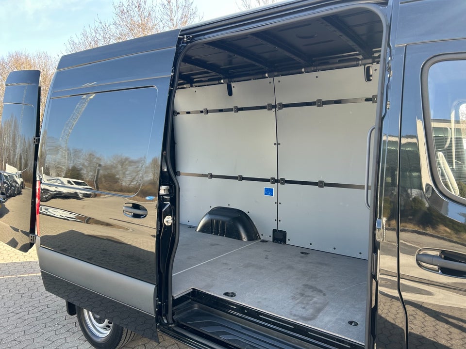 Mercedes Sprinter 317 2,0 CDi A2 Kassevogn aut. RWD
