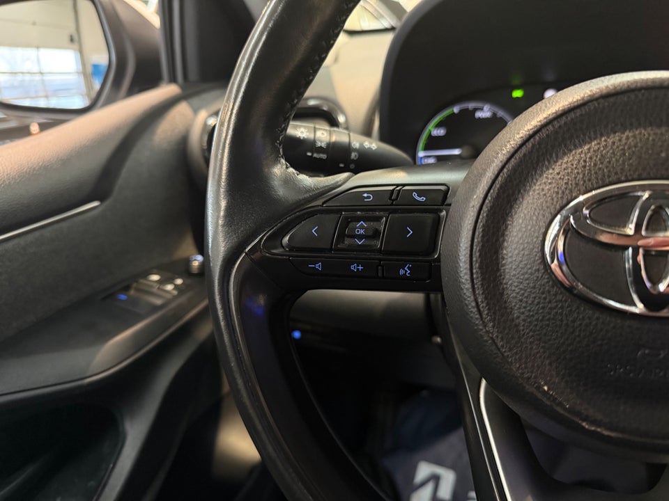 Toyota Yaris 1,5 Hybrid H1 e-CVT 5d