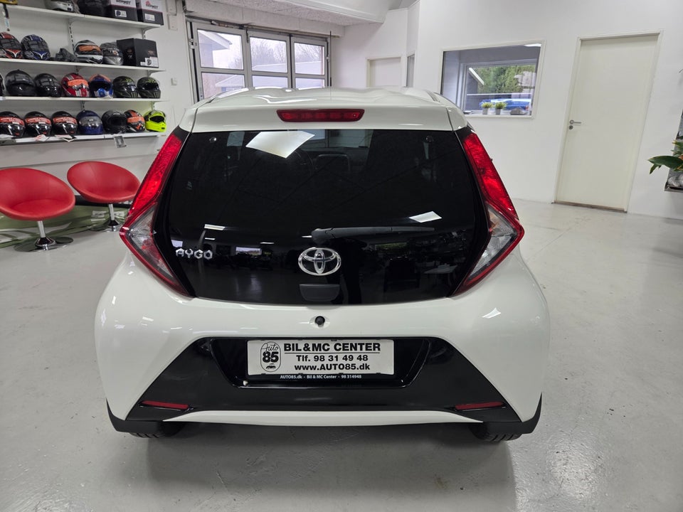 Toyota Aygo 1,0 VVT-i x-play Comfort 5d