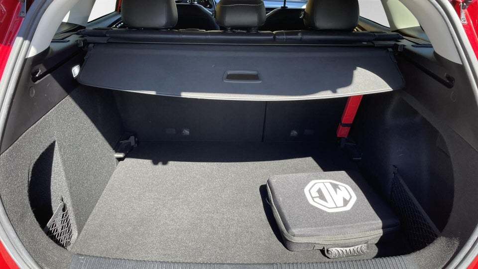 MG MG5 61 Luxury 5d