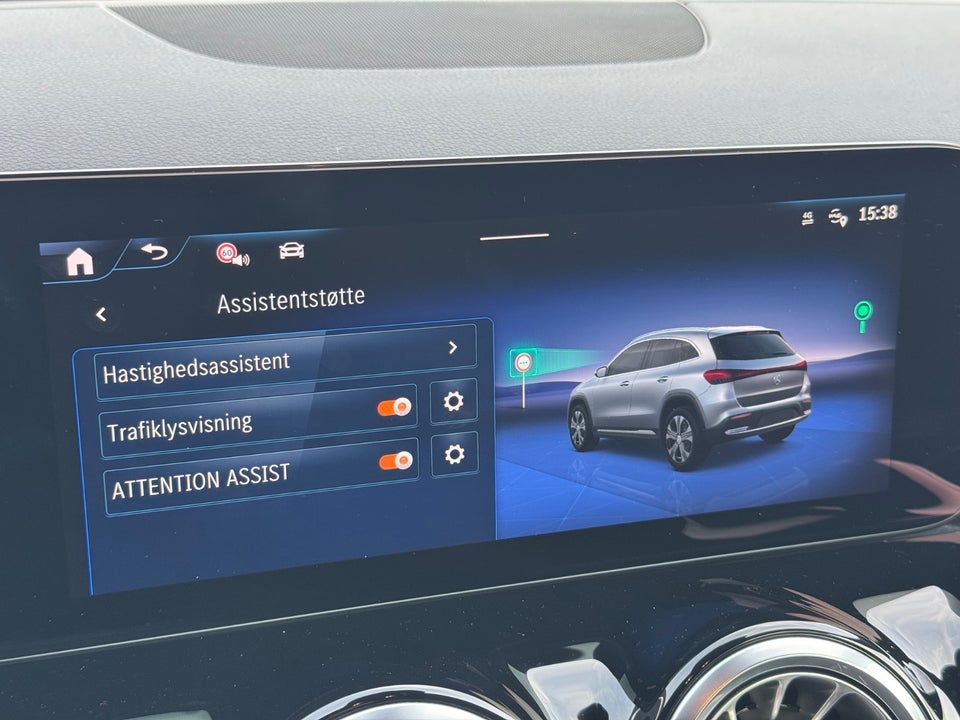 Mercedes EQA300 AMG Line 4Matic 5d