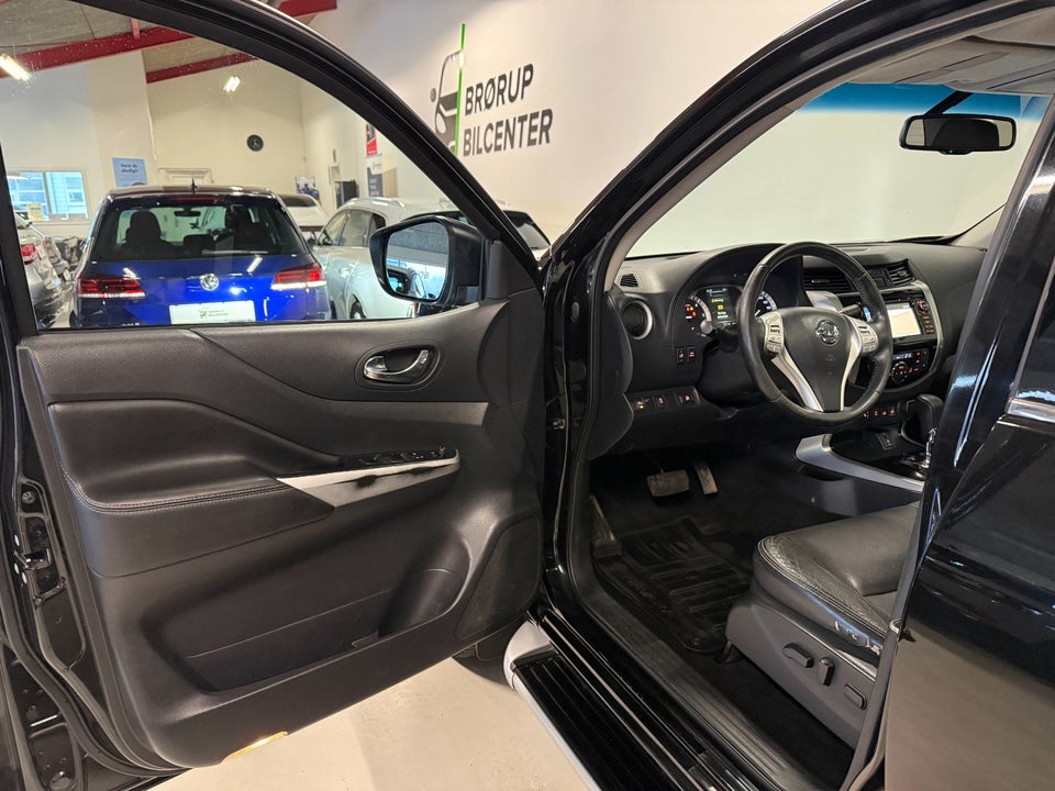 Nissan Navara 2,3 dCi 190 Db.Kab Tekna aut. 4d
