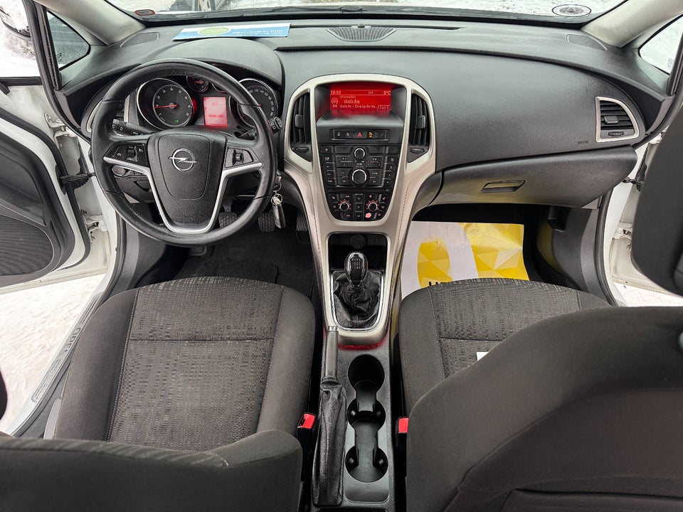 Opel Astra 1,4 T 140 Enjoy 5d