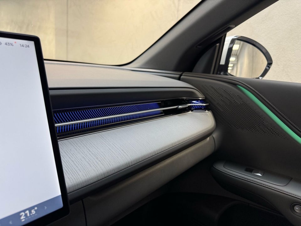 Xpeng G6 Standard Range 5d