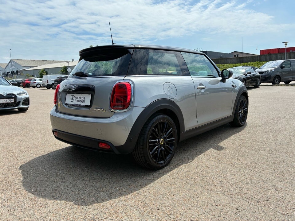 MINI Cooper SE Maximise 3d