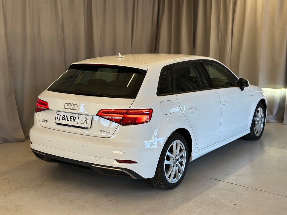 Audi A3 1,4 e-tron Sportback S-tr. 5d