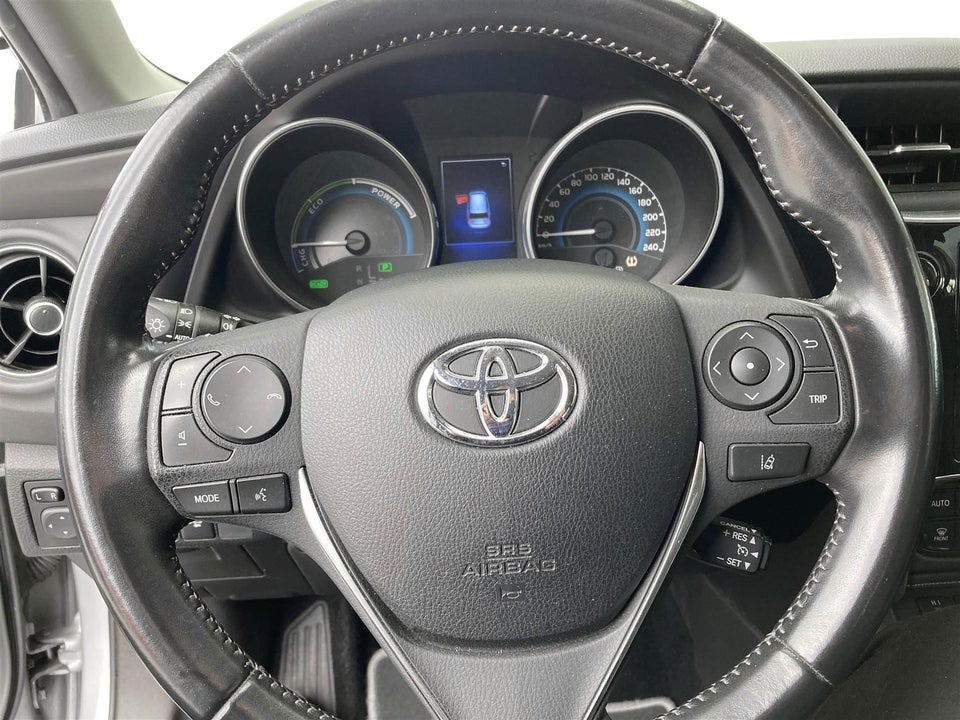 Toyota Auris 1,8 Hybrid Prestige Touring Sports CVT 5d