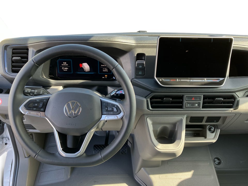 VW Crafter 35 2,0 TDi 177 Kassevogn L3H2 aut.