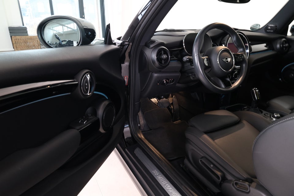 MINI Cooper SE Maximise 3d