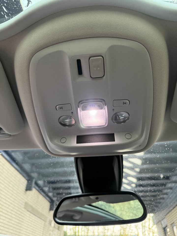 Peugeot 308 1,6 BlueHDi 120 Allure Sky 5d