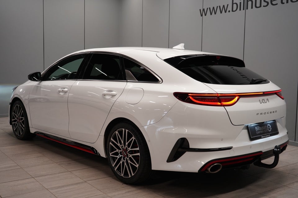 Kia ProCeed 1,6 T-GDi GT DCT 5d