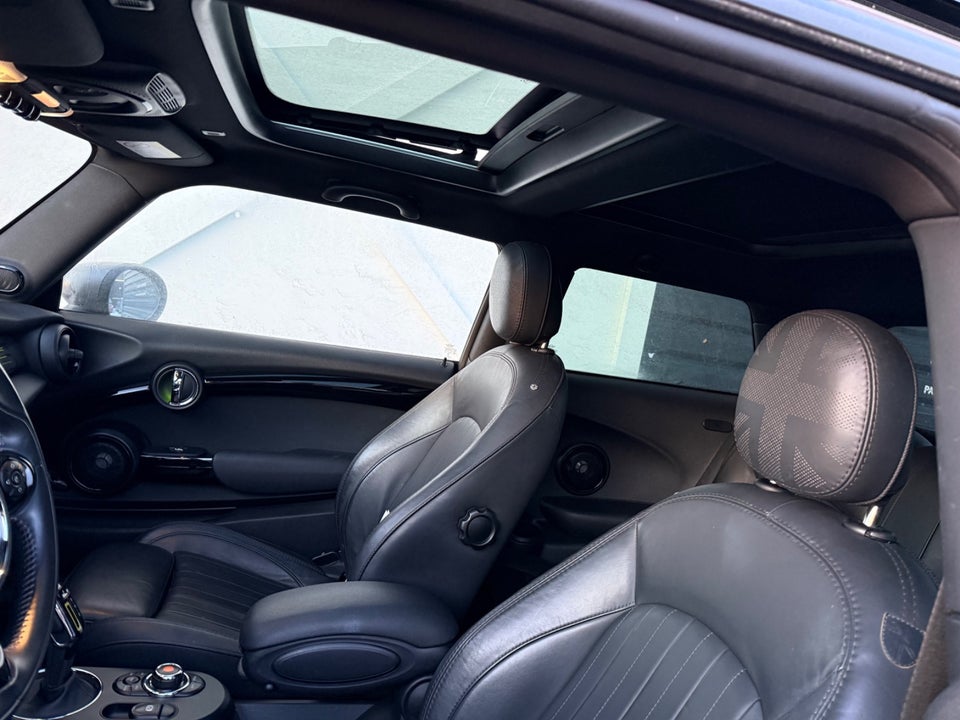 MINI Cooper SE Maximise 3d