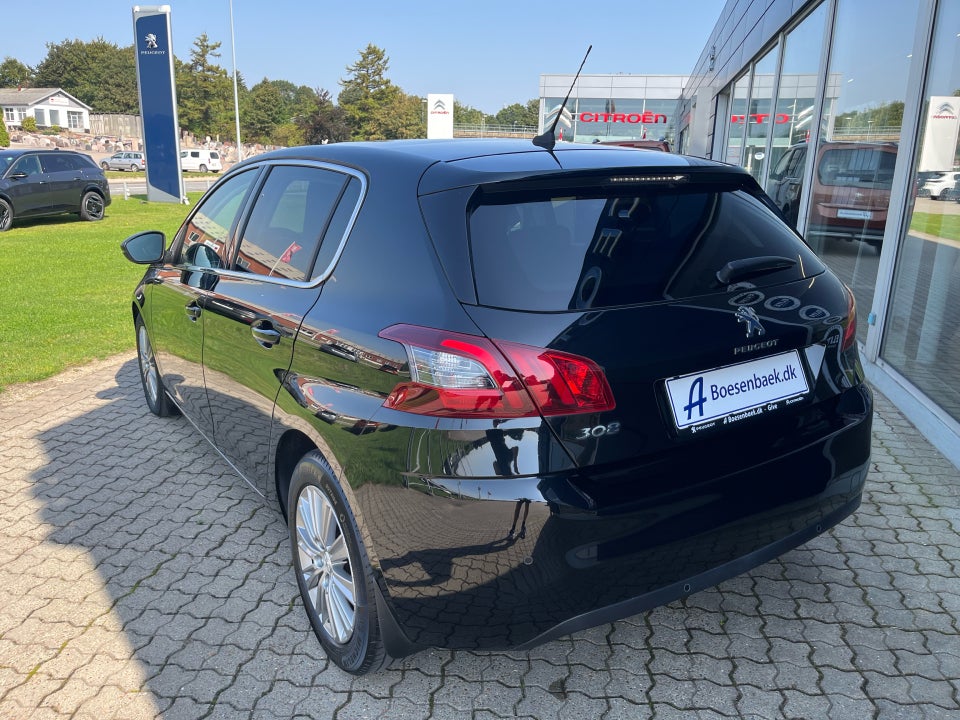 Peugeot 308 1,5 BlueHDi 130 Infinity 5d