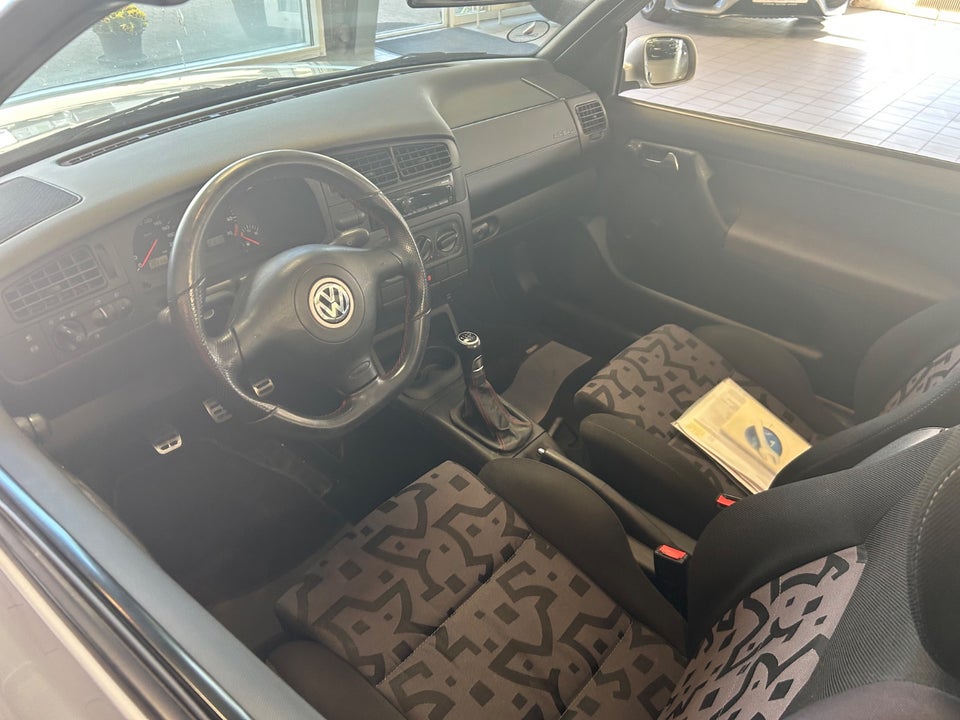 VW Golf IV 1,6 Comfortline Cabriolet 2d