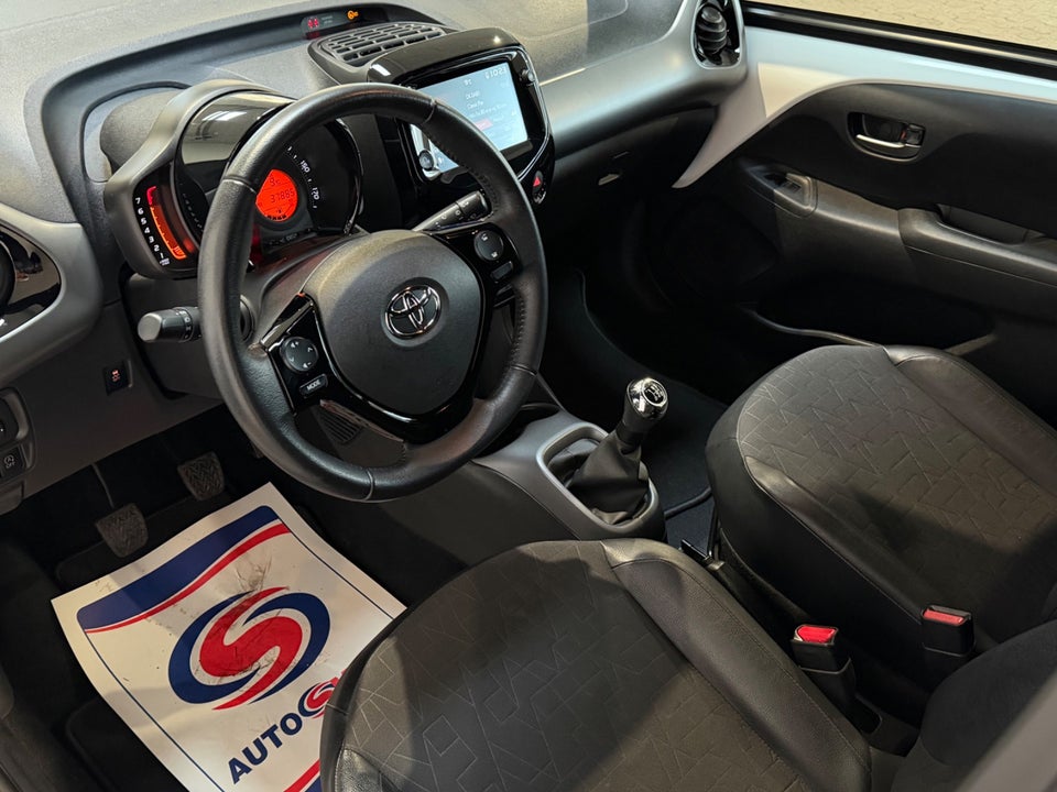 Toyota Aygo 1,0 VVT-i x-cite 5d