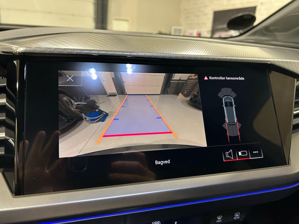 Audi Q4 e-tron 40 Advanced 5d