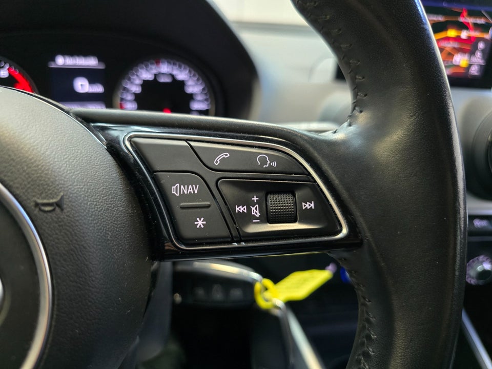 Audi Q2 1,4 TFSi 150 Sport S-tr. 5d