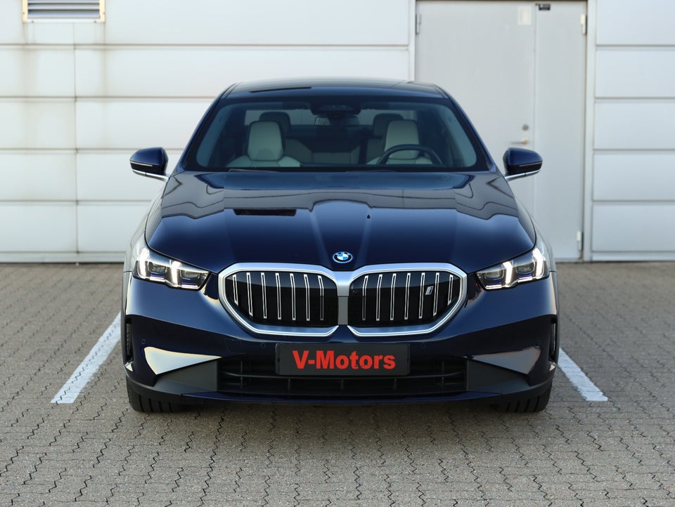 BMW i5 eDrive40 Fully Charged M-Sport 4d
