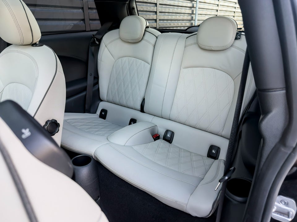 MINI Cooper SE Maximise 3d