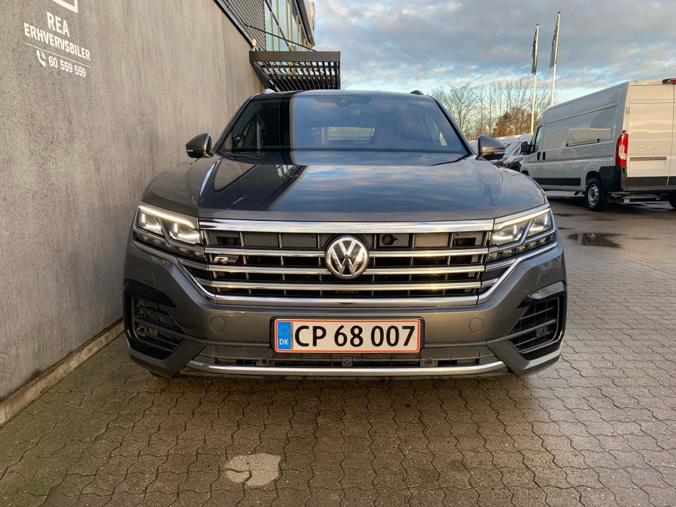 VW Touareg 3,0 TDi 286 R-line aut. 4Motion 5d