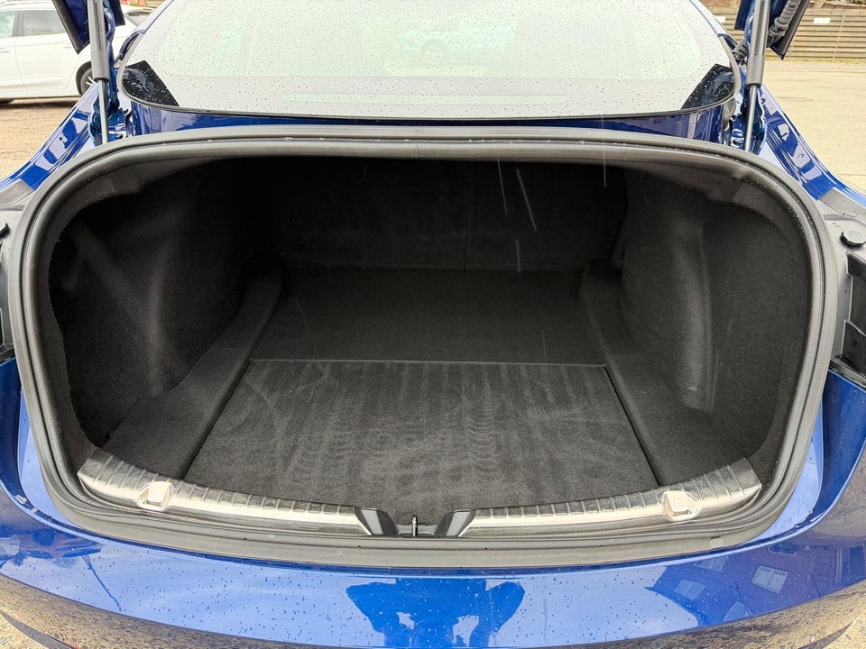 Tesla Model 3 Standard Range+ RWD 4d