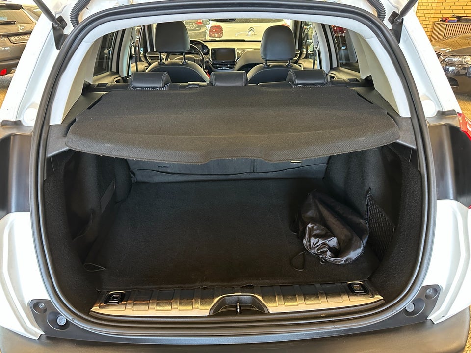 Peugeot 2008 1,2 e-THP 110 Allure Sky 5d
