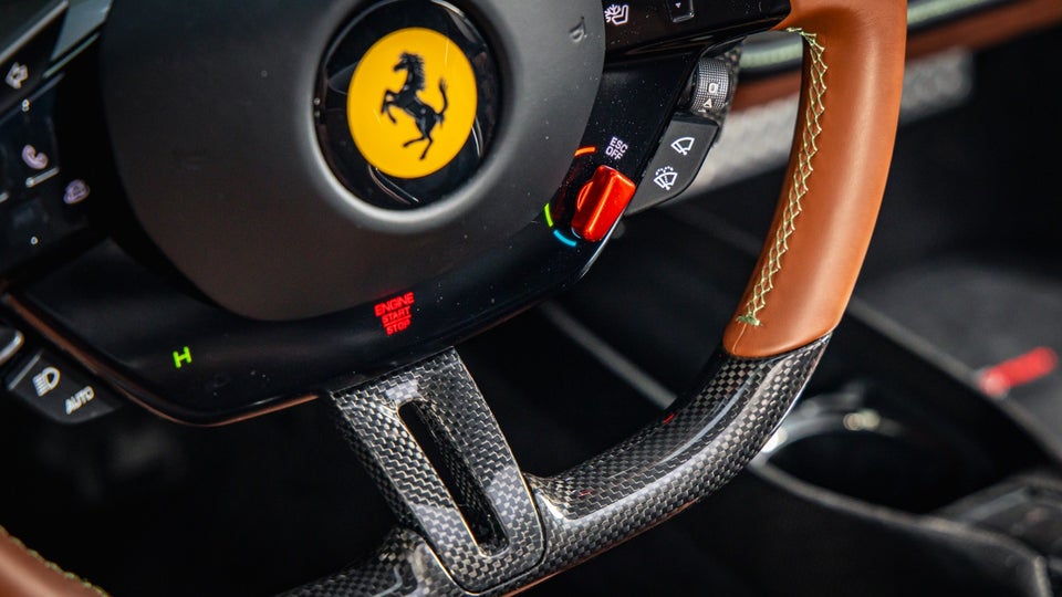 Ferrari SF90 Spider 4,0 DCT 2d