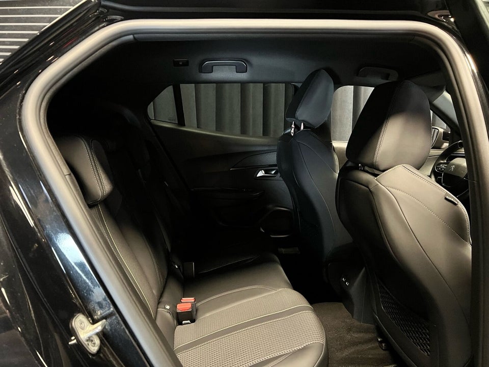 Peugeot e-2008 50 GT 5d
