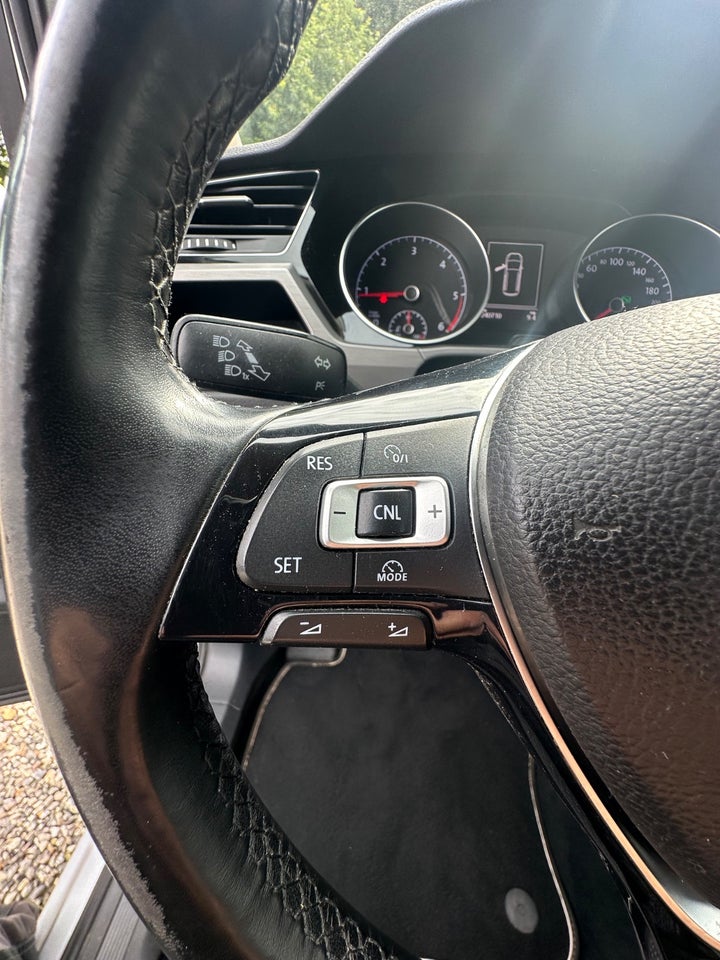 VW Touran 1,6 TDi 115 Comfortline DSG 5d