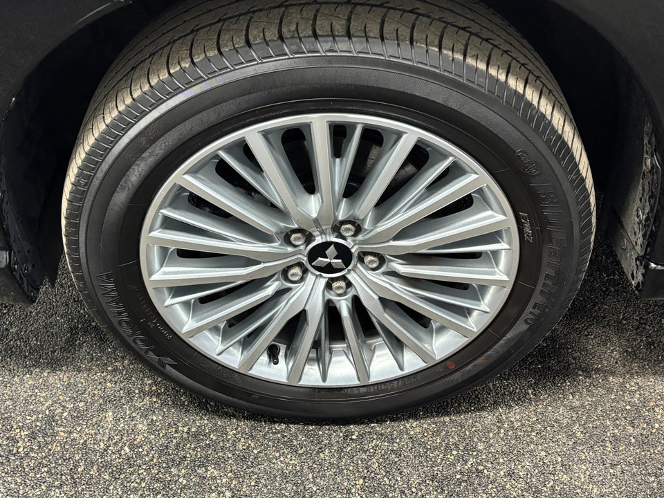 Mitsubishi Outlander 2,4 PHEV Instyle CVT 4WD 5d