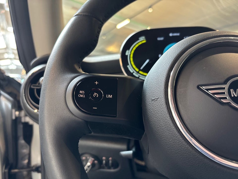 MINI Cooper SE Edition Premium Plus 3d