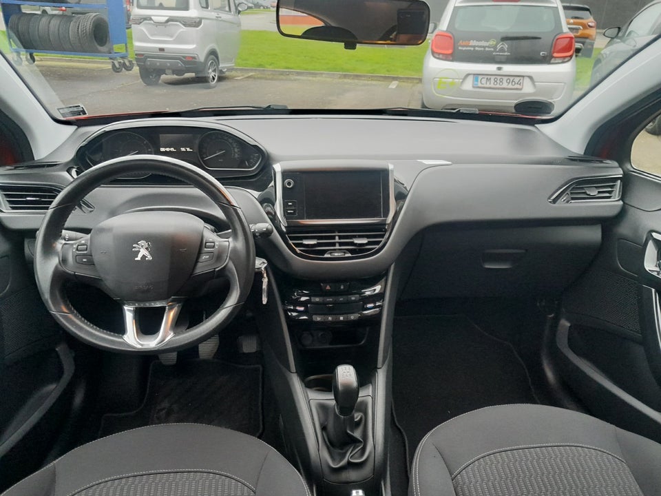 Peugeot 208 1,2 VTi 82 Strike 5d