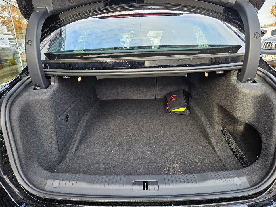 Hongqi EH7 111 Exclusive 4d