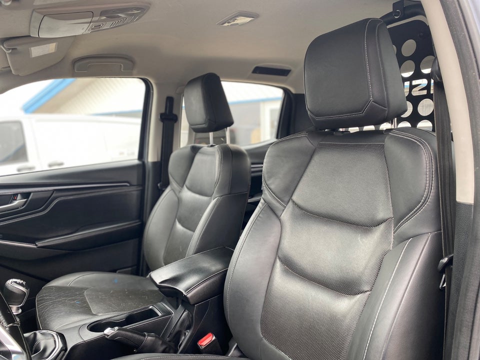 Isuzu D-Max 1,9 TD 163 Crew Cab Premium 4d