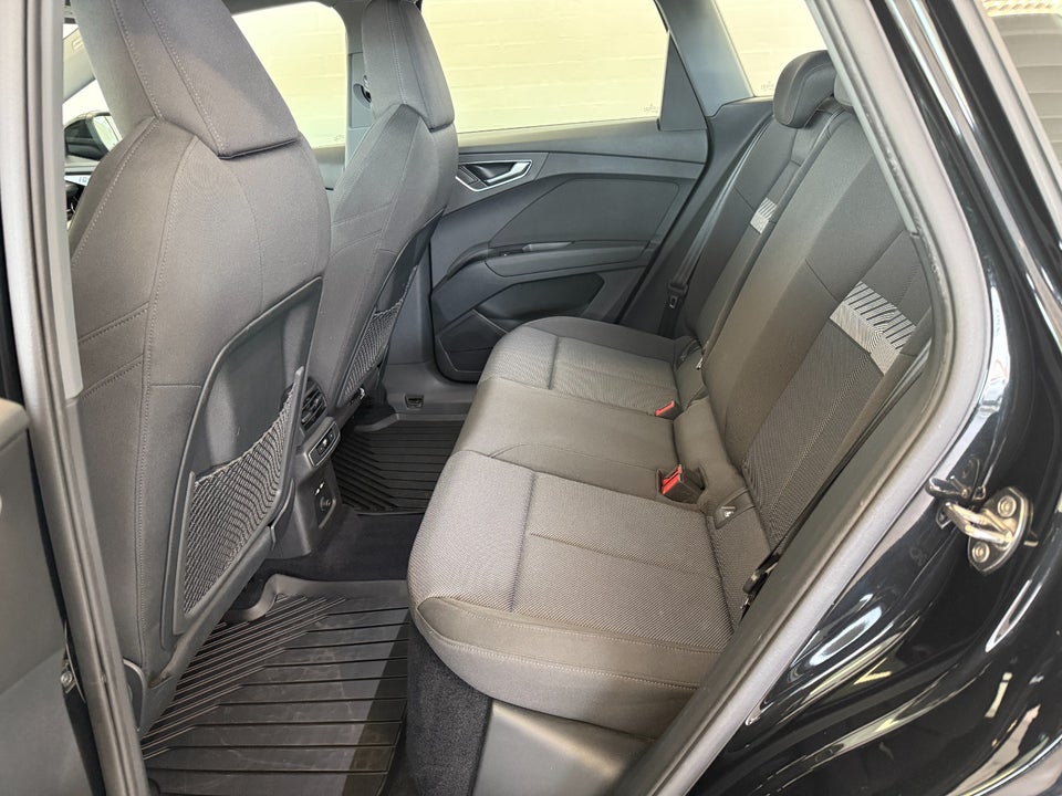 Audi Q4 e-tron 40 Advanced 5d