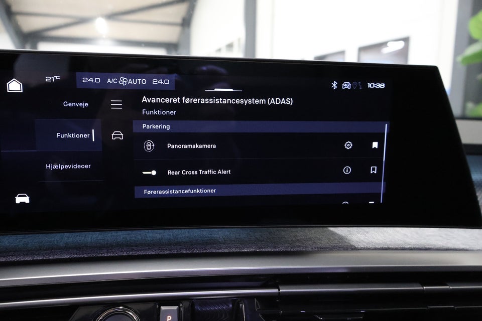 Peugeot e-3008 77 GT 5d