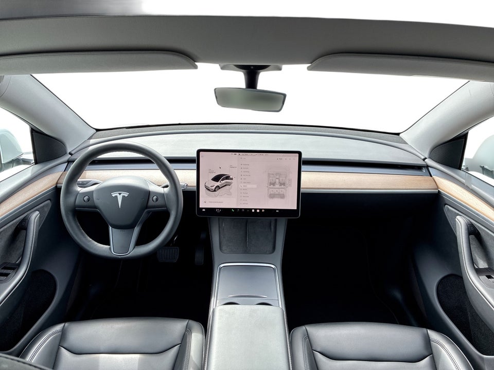 Tesla Model Y Long Range AWD 5d