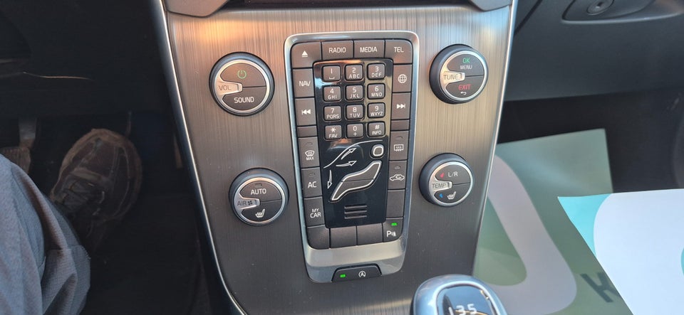 Volvo V40 2,0 D4 190 Momentum 5d