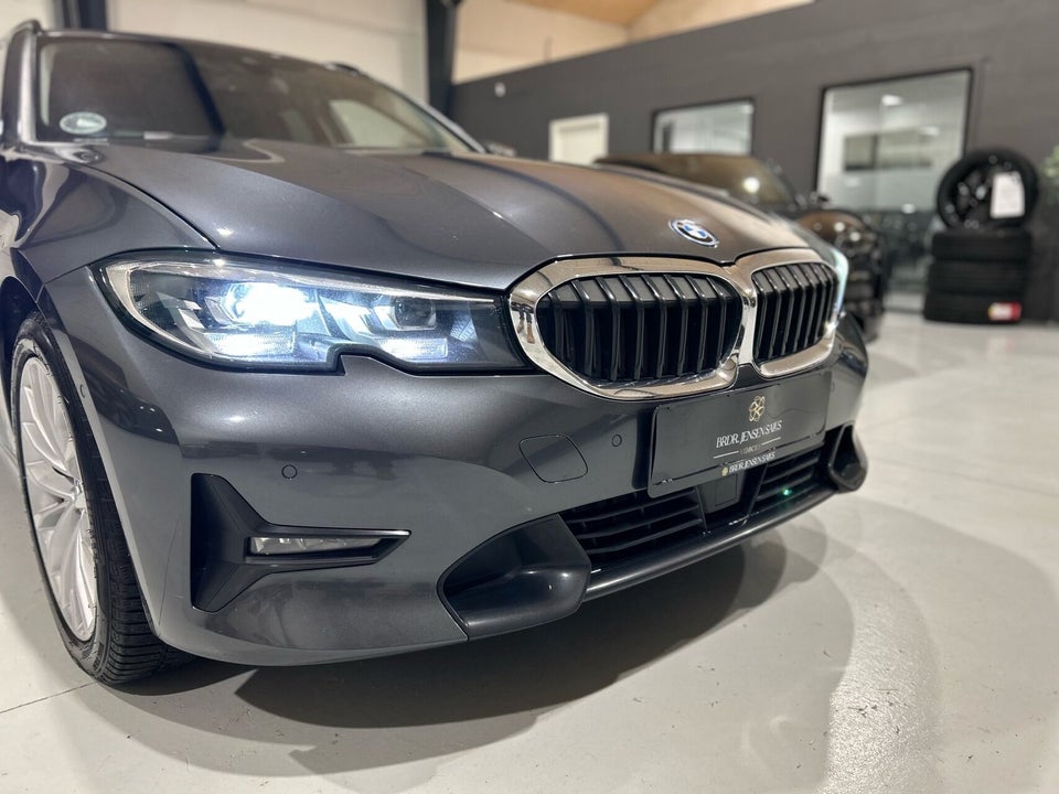 BMW 330e 2,0 Touring Sport Line aut. 5d